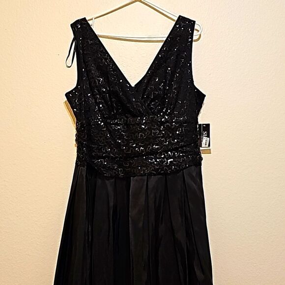 Macy’s A-Line Cocktail Dress size 16 - Picture 1 of 12